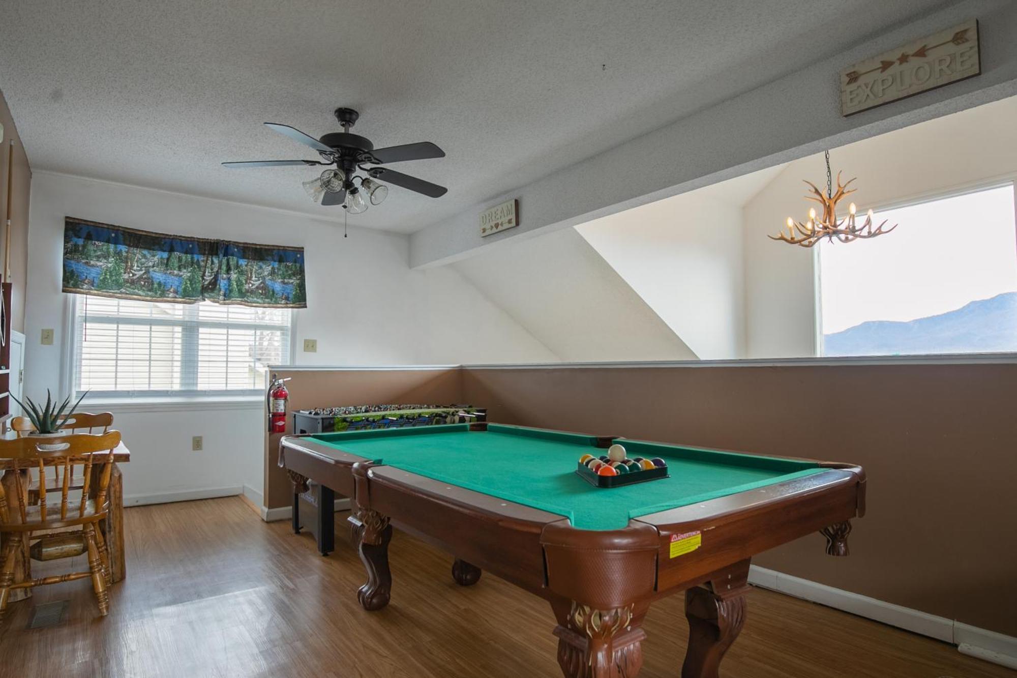 Private Chalet in Gatlinburg, Awesome Views, Work Desk, Wifi, Hot Tub&Dog-Friendly Exterior foto