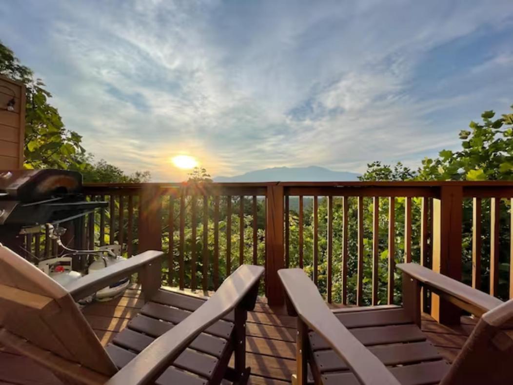 Private Chalet in Gatlinburg, Awesome Views, Work Desk, Wifi, Hot Tub&Dog-Friendly Exterior foto